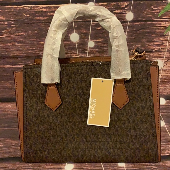 🌺 MICHAEL KORS 🌺 HOPE BROWN MEDIUM MESSENGER - Picture 5 of 8